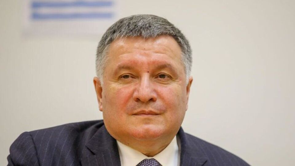 По данным "Українських новин", Авакова допросили с третьего раза