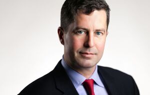 Кроме испытательного срока, Пэттен уплатит $5 тыс. штрафа и выполнит 500 часов общественных работ