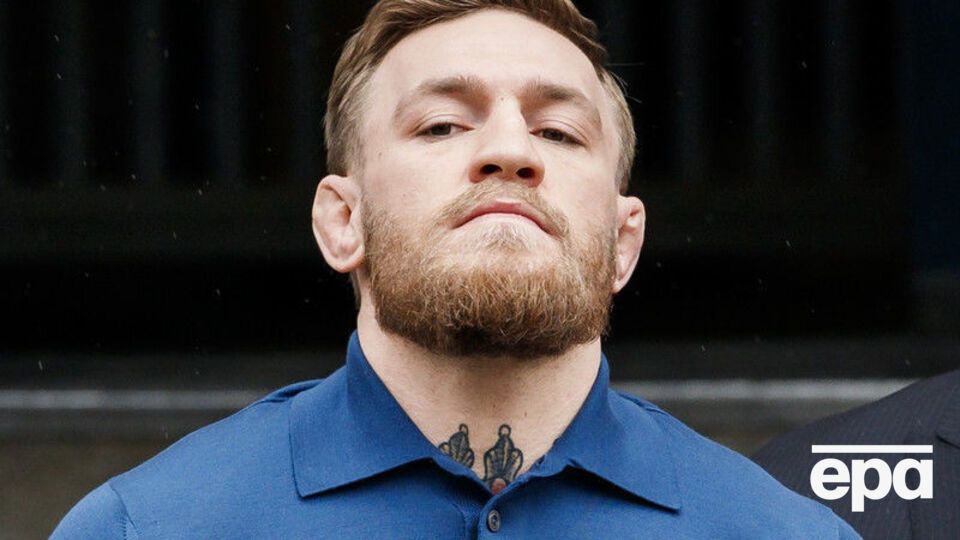 Макгрегор отметил, что сам любит бить туда, куда бил украинец