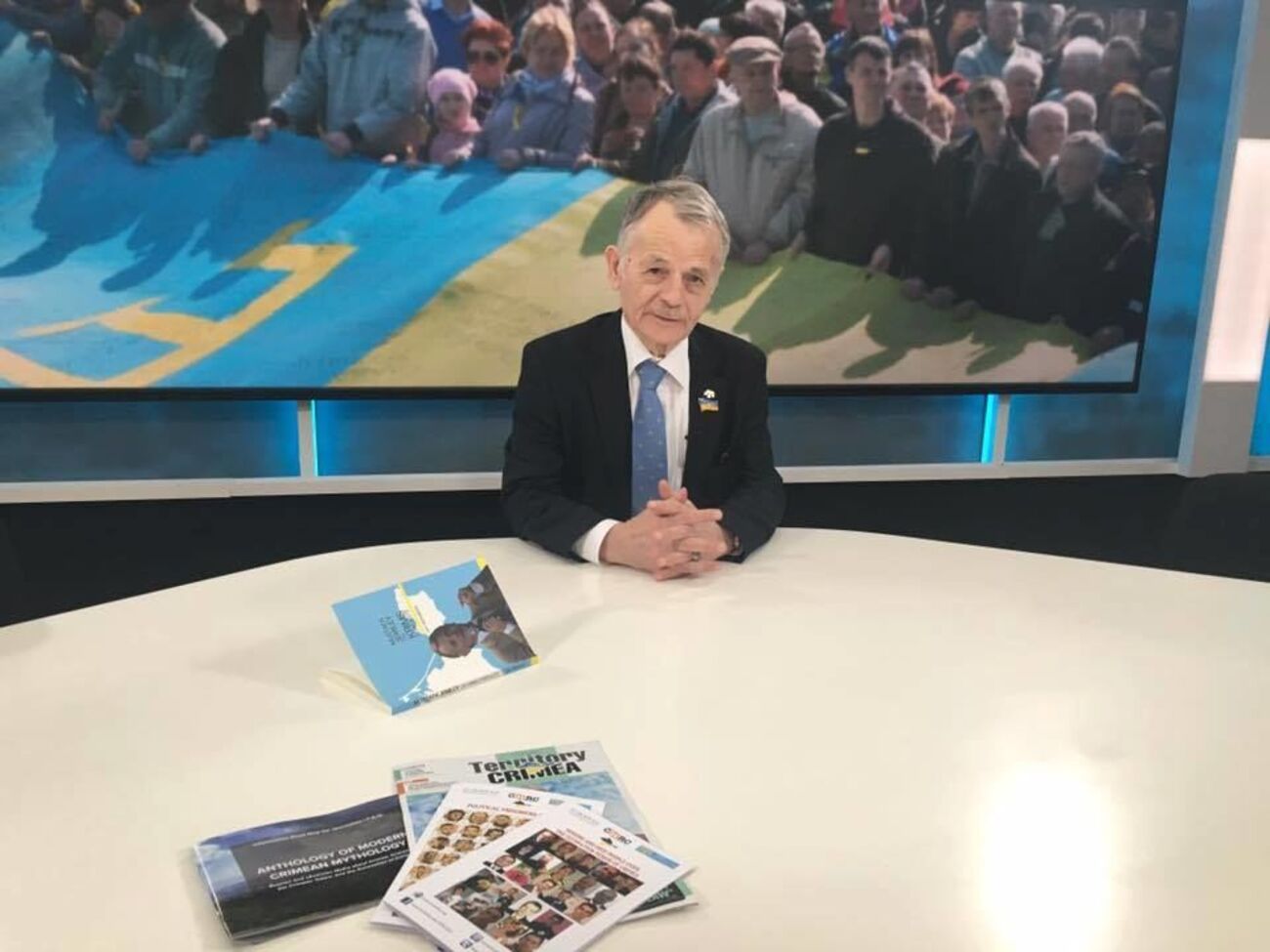 Джемілєв: Прошу дати лаконічні відповіді
