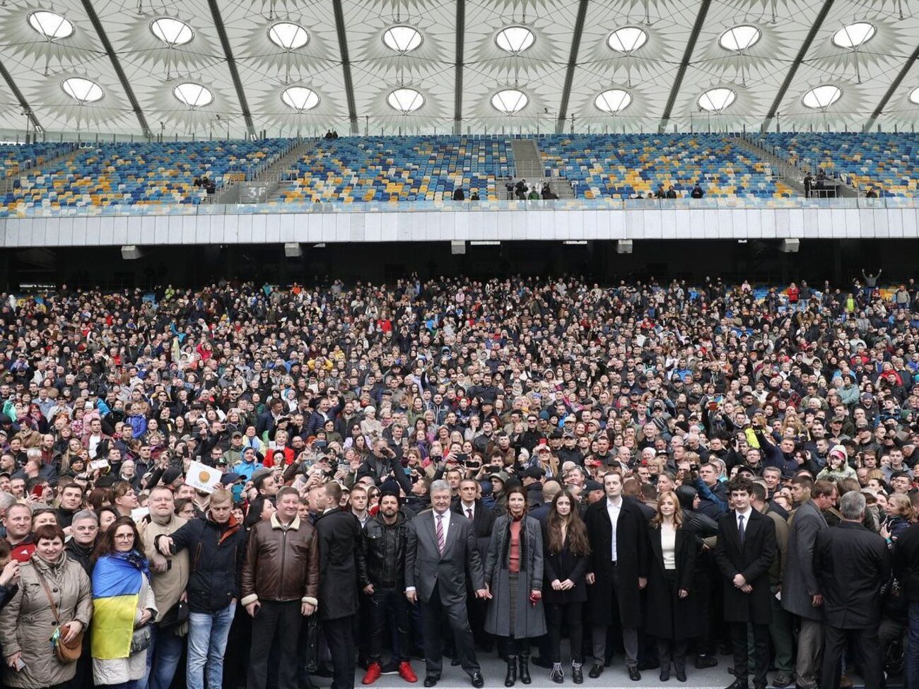 Разумков: Сьогодні пройшов агітаційний мітинг Порошенка під стадіоном