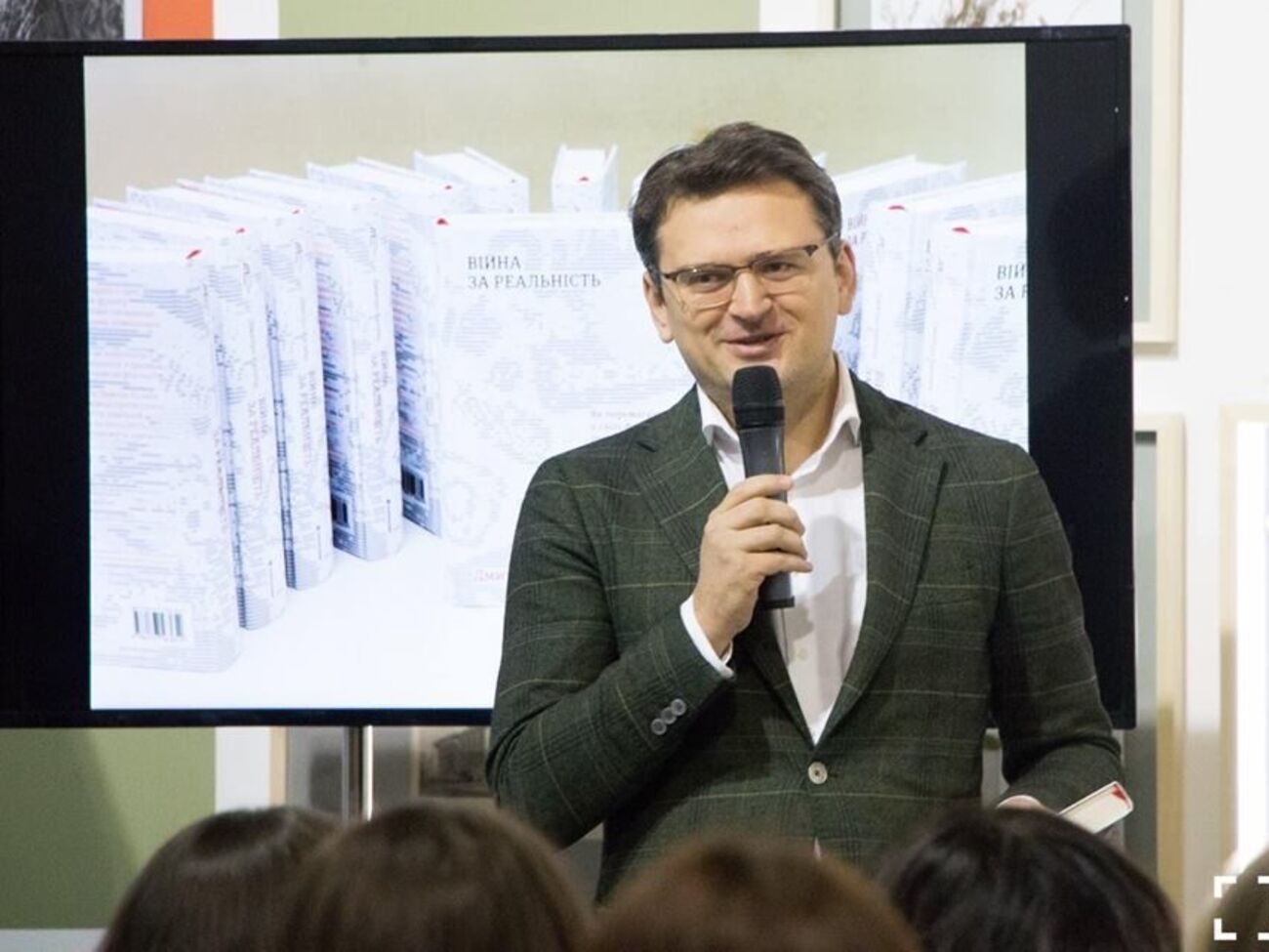 Кулеба отметил, что не будет работать в команде президента, который не станет придерживаться линии на вступление Украины в ЕС и НАТО