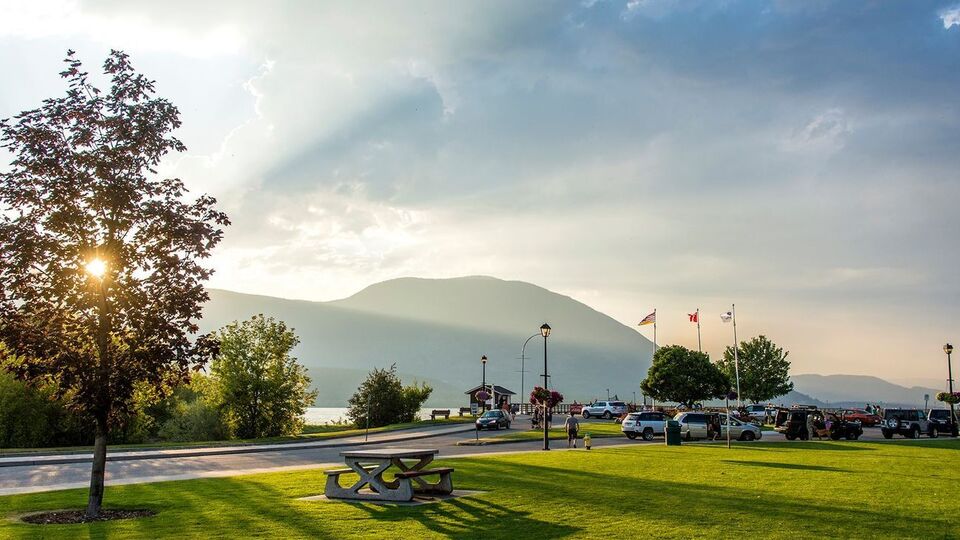 Селмон-Арм – місто в Британській Колумбії