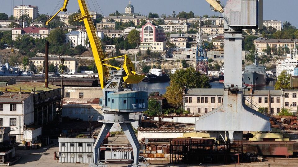 "Севморзавод" находится на юго-западном побережье Крыма