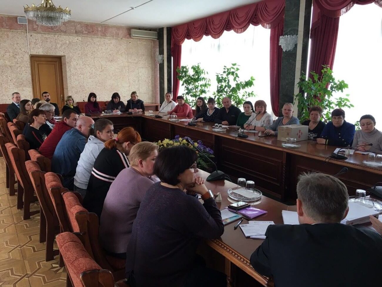 Близкие моряков приехали в Москву для участия в судебных заседаниях