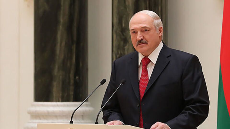 Лукашенко: Как только я начинаю что-то говорить об Украине, об меня начинают ноги вытирать то в России, то в Украине