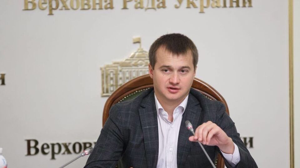 Березенко (на фото): Єдино правильна стратегія для кандидата у президенти Зеленського – це будь-якими засобами не допустити дебатів із Порошенком
