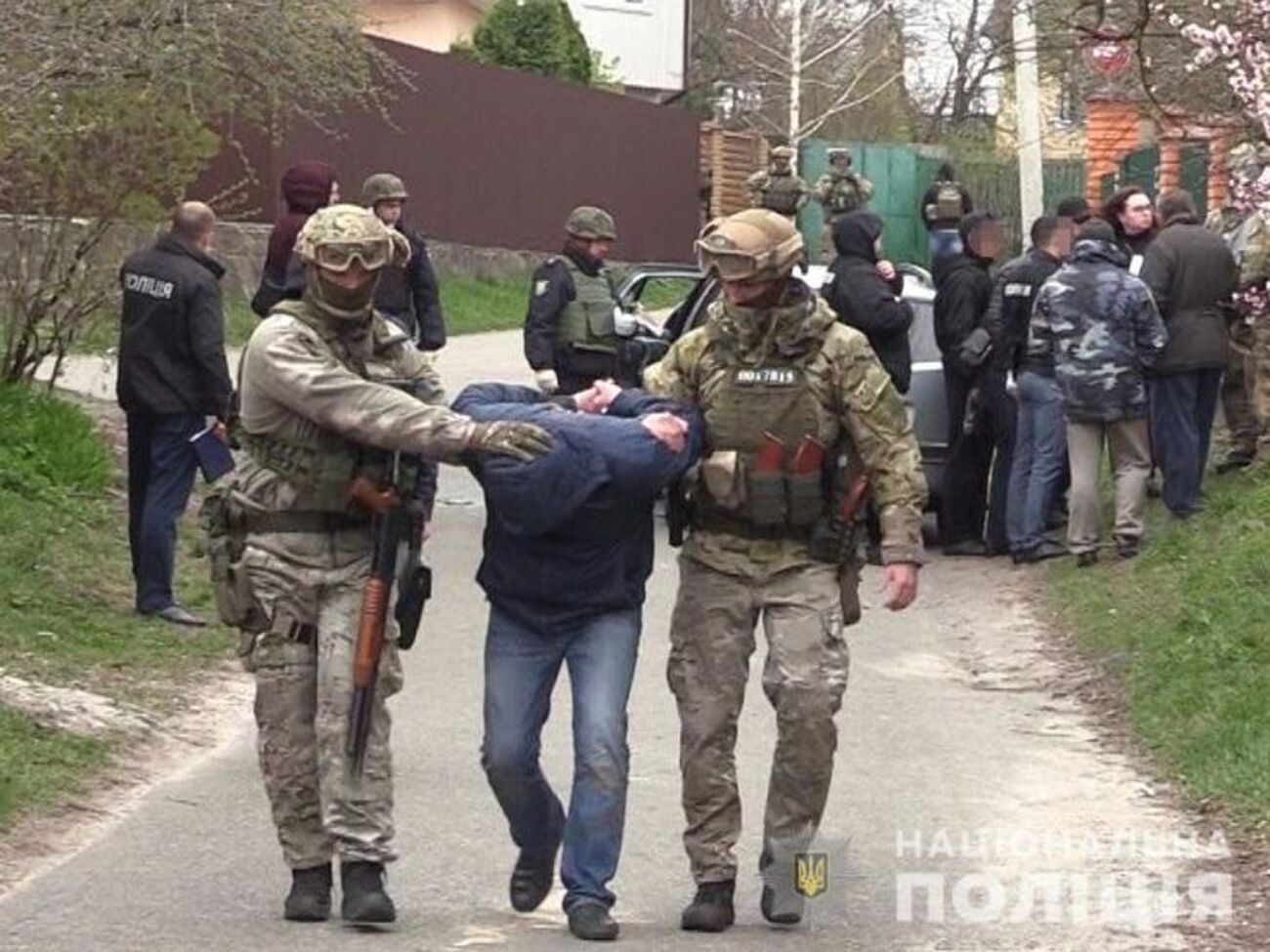 Зловмисників затримали 13 квітня