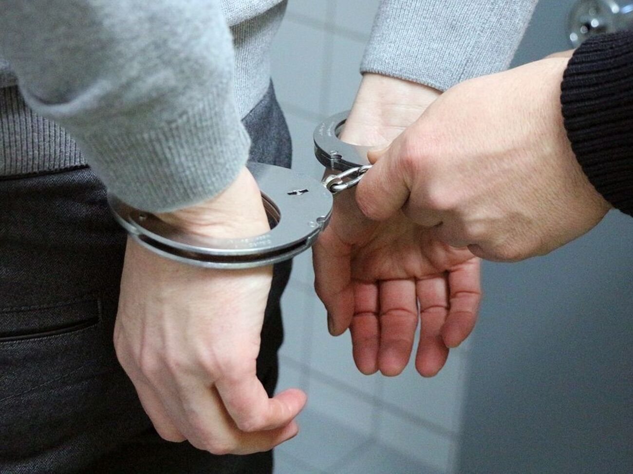 Крючкова доставили в НАБУ из аэропорта