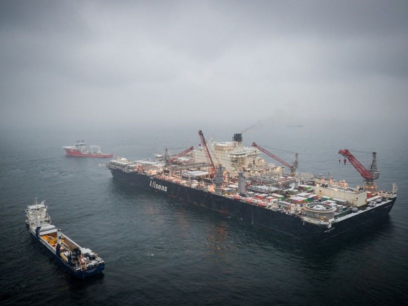 Газопровод строят в Балтийском море