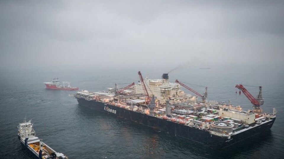 Газопровод строят в Балтийском море