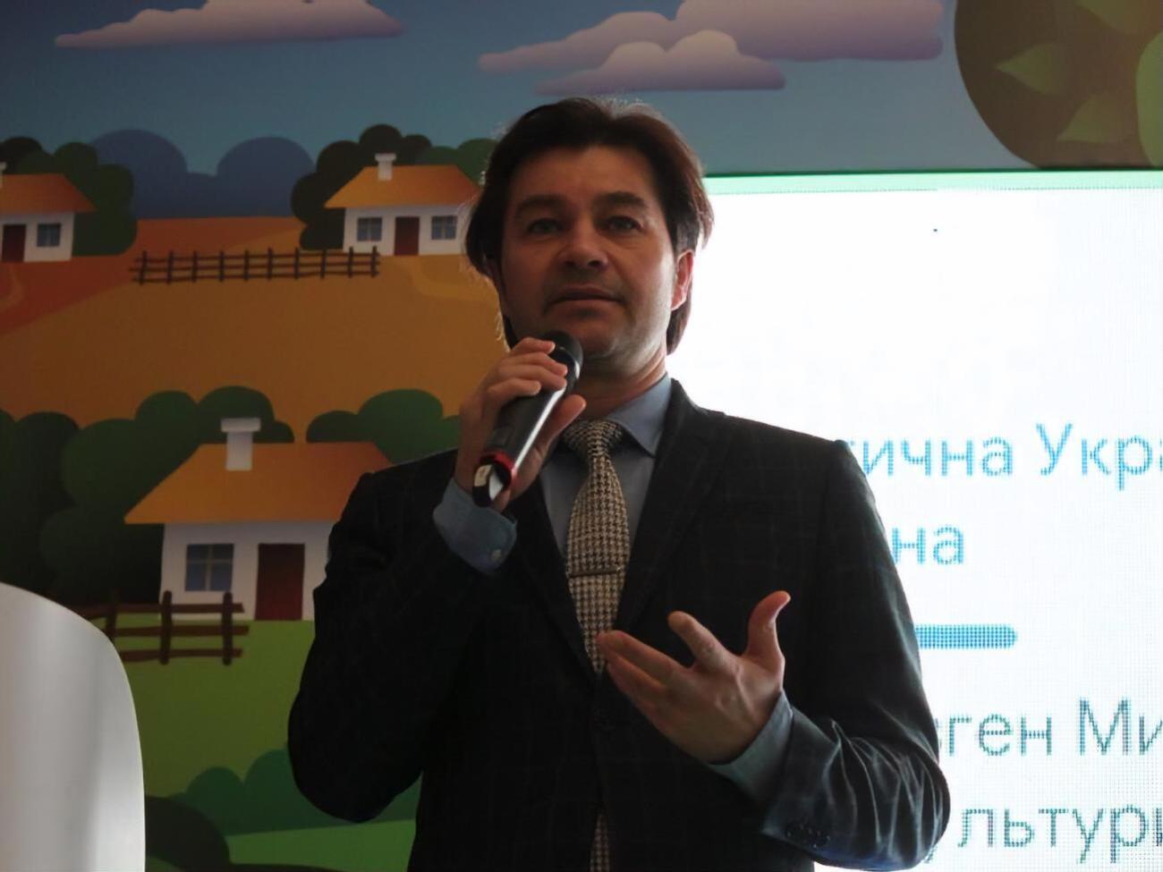 Нищук о пожаре в соборе Парижской Богоматери: Надеемся, что пожарным удастся спасти и не дать исчезнуть с культурной карты мира чрезвычайному памятнику