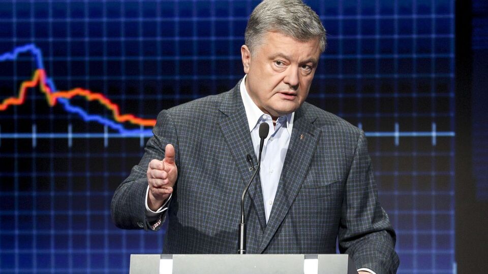 Порошенко заявил, что никогда не видел Крючкова