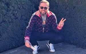 В 2011 году Анатолий Шарий из пистолета "Форт-17Р" расстрелял оппонента во время скандала в McDonald's