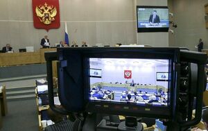 Из 375 депутатов в сессионном зале 308 одобрили закон об изоляции Рунета