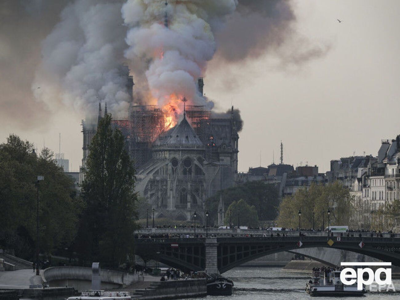 Пожежник розповів, що порятунок реліквій був не менш небезпечним, ніж збереження двох веж собору