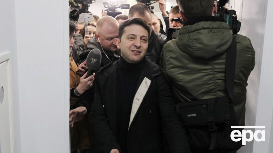 21,2% опитаних ставляться до Зеленського нейтрально
