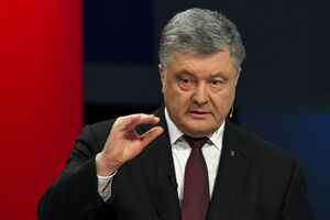 Порошенко: Зловживання у питаннях забезпечення військових житлом матимуть відповідну реакцію