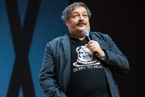 Быкову 51 год