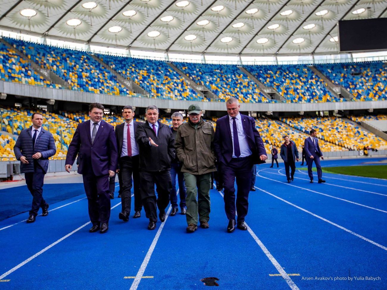 Аваков провів нараду на "Олімпійському"