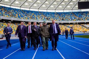 Аваков провел совещание на "Олимпийском"