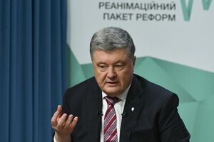 Порошенко: Чому корупціонери не в тюрмі? Народ питає з президента, а президент не має жоднісіньких повноважень