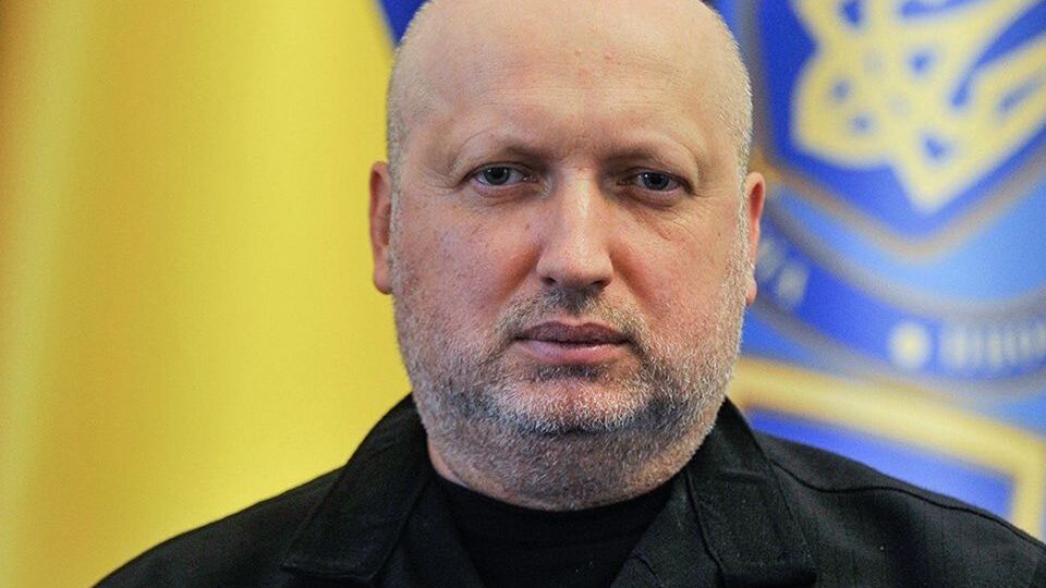 Секретарем РНБО України Турчинов почав працювати з 15 січня 2015 року, після складання депутатського мандата, заявили у відомстві