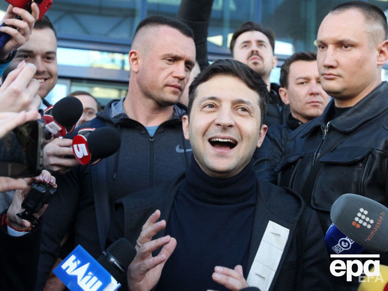 Зеленський: Я буду щодня записувати відео до східних регіонів України