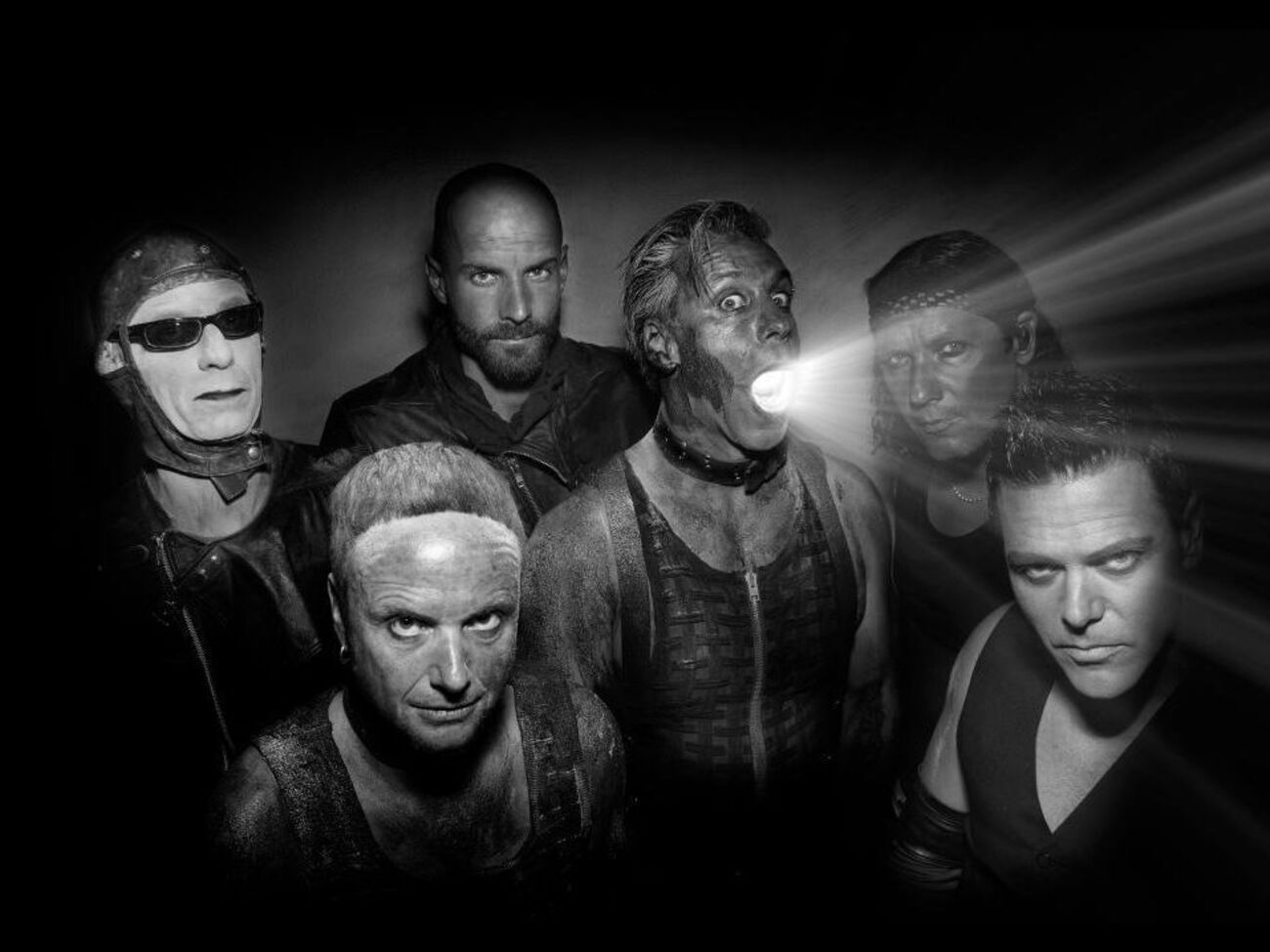 Rammstein представили отрывки новых песен