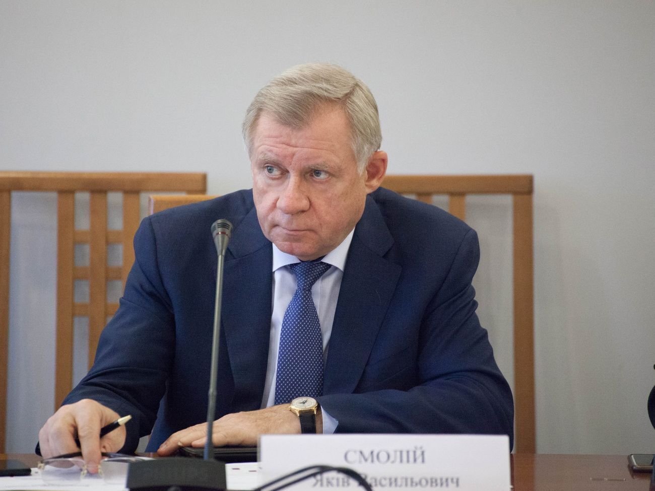 Смолий заявил, что НБУ делает все возможное, чтобы не допустить паники на рынке