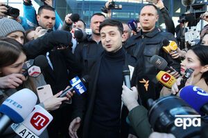 Зеленский вкратце высказал мнение о Порошенко, войне, декоммунизации, легализации оружия, Коломойском и языковых квотах