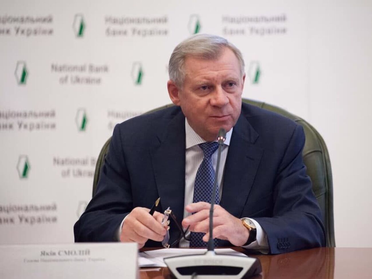 Смолій сказав, що Нацбанк поки не може спрогнозувати, як вплине денаціоналізація "ПриватБанку" на курс