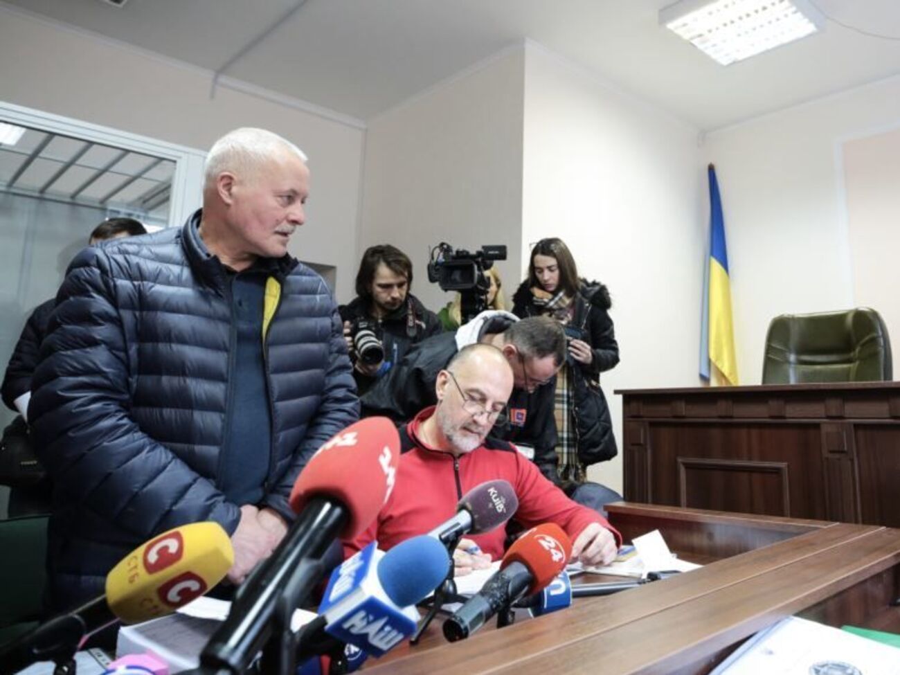 Замані продовжили арешт
