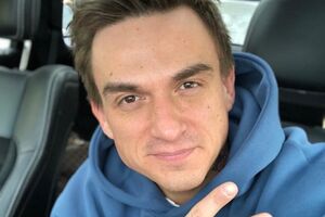 Топалов о сыне: Весь в маму! Тянется к миру и его познанию! Ну, или просто хочет сожрать глобус