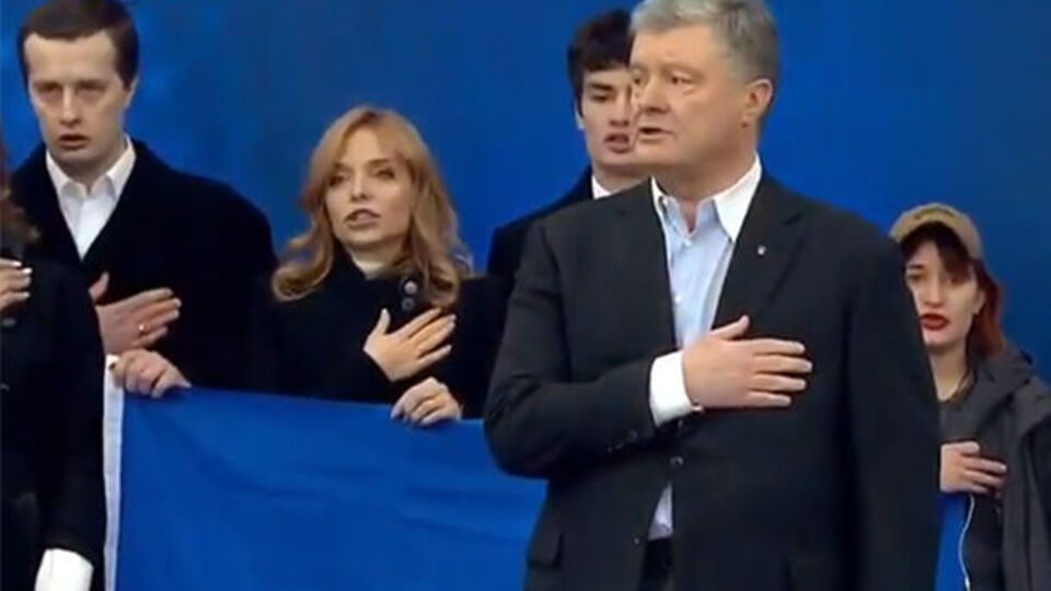 Порошенко пришел на дебаты