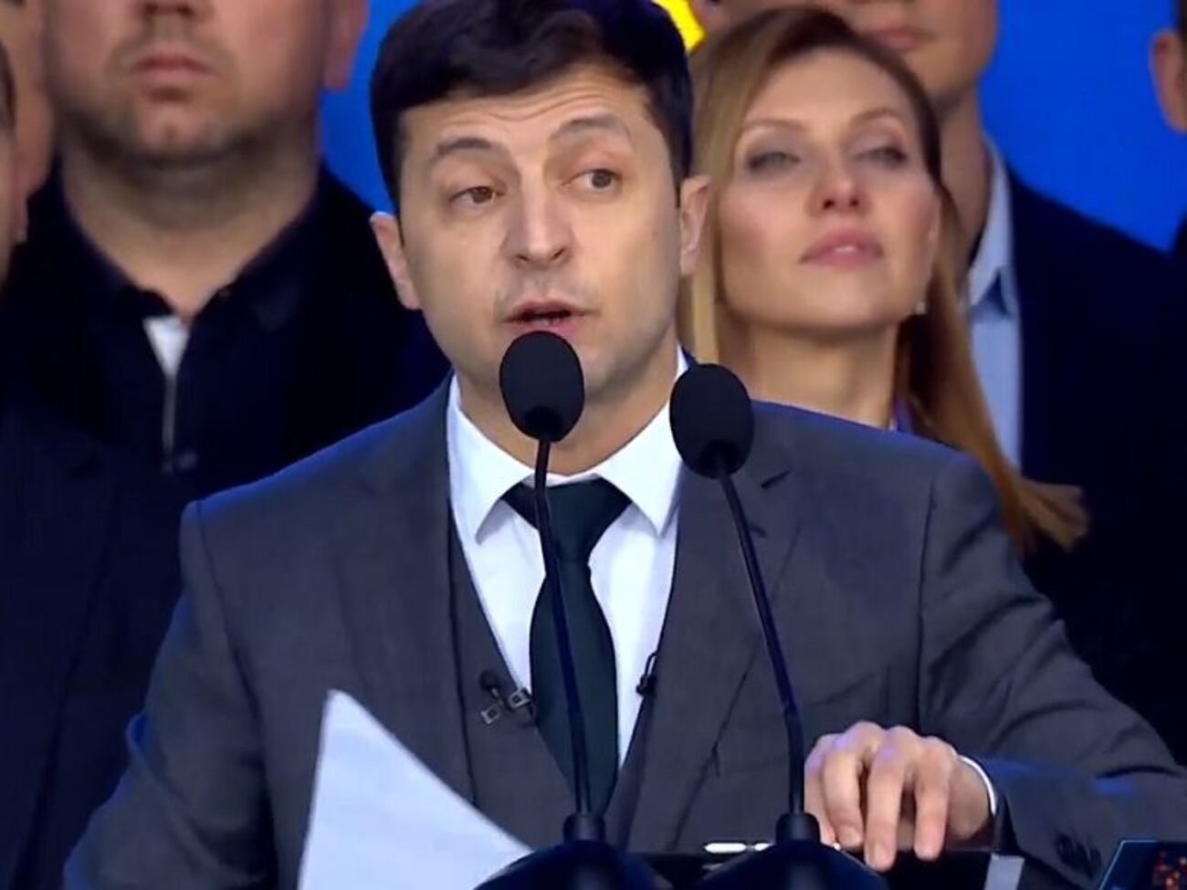 Зеленский: Я считаю, что президент не может быть олигархом