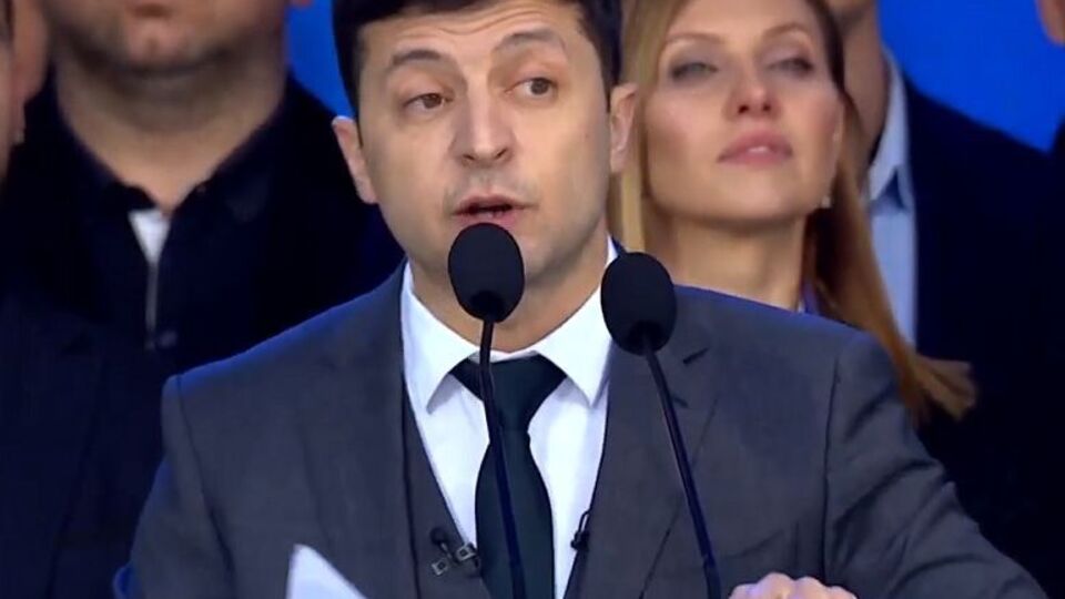 Зеленский: Я считаю, что президент не может быть олигархом