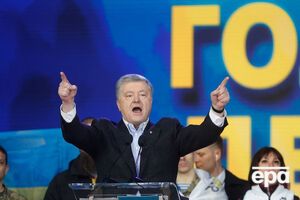 Порошенко залишився у студії після повідомлення про замах