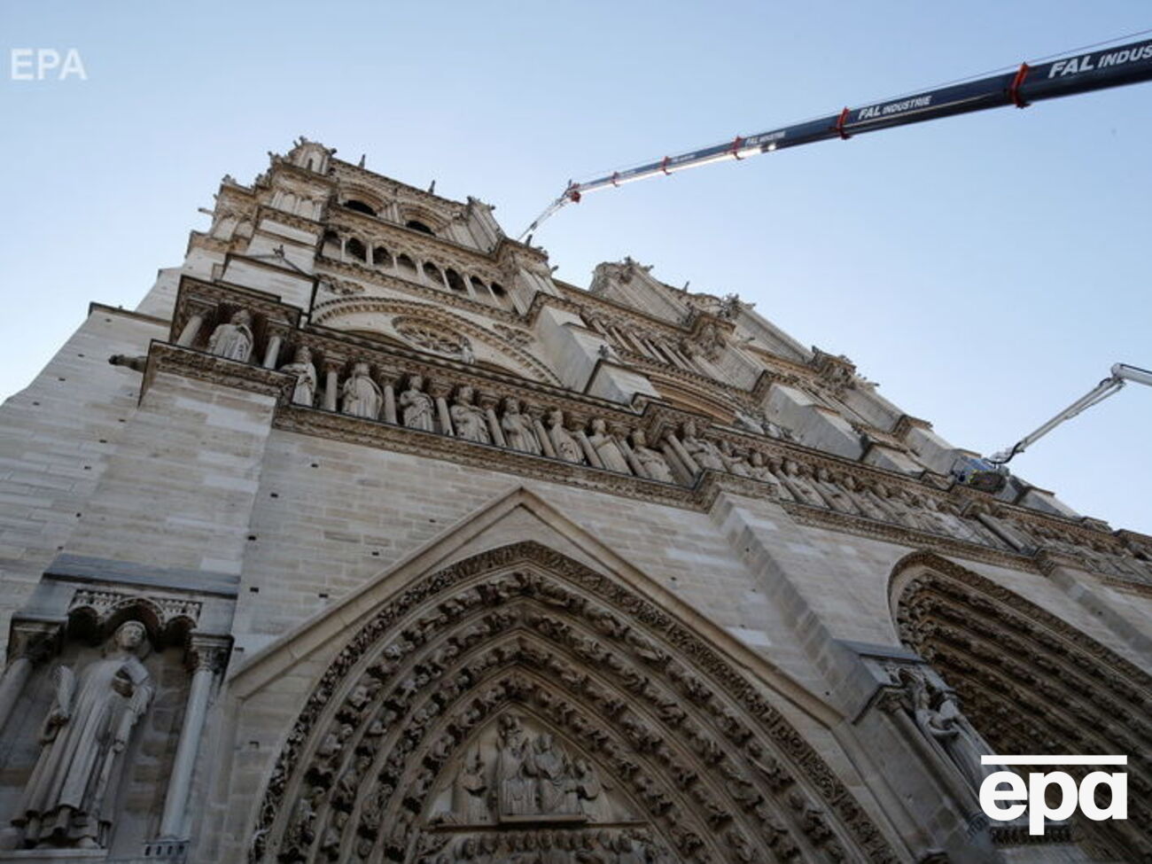 Пожертвования на реставрацию собора после пожара собирают четыре организации