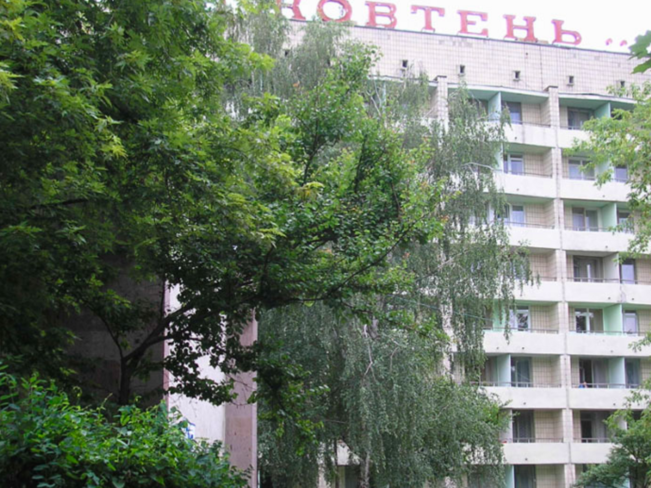 Адвокат уволенного главврача сообщил, что уже подал исковое заявление в суд о признании приказа незаконным