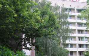 Адвокат уволенного главврача сообщил, что уже подал исковое заявление в суд о признании приказа незаконным