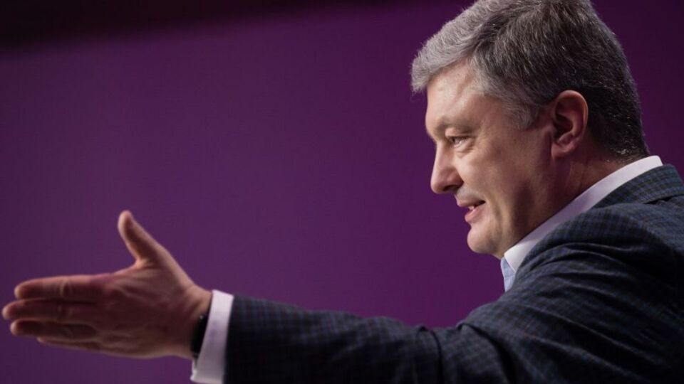Порошенко проходить у другий тур президентських виборів