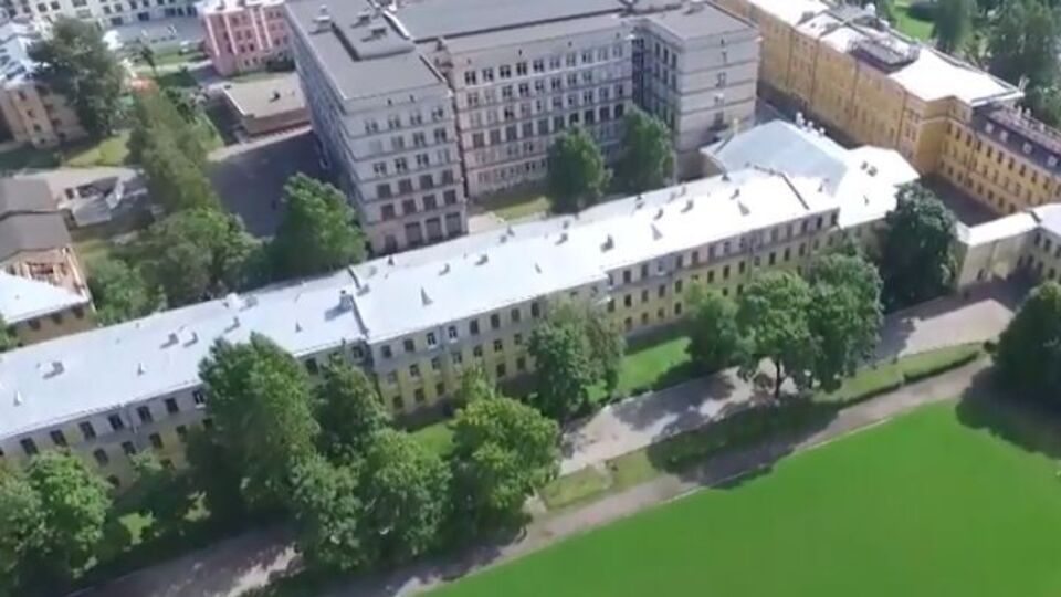 Взрыв произошел во время занятий на втором этаже одного из учебных корпусов
