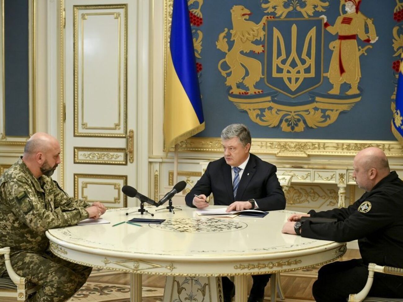 Кривонос презентував Порошенку пропозиції щодо реформування оборонного сектору