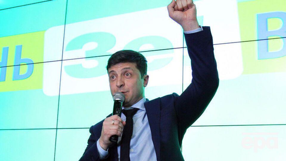 По данным ЦИК, Зеленский лидирует в первом туре выборов