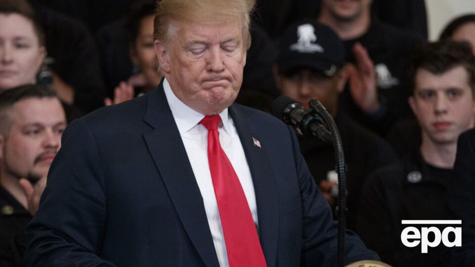 Расследование не установило факт сотрудничества избирательного штаба Трампа с россиянами, однако он пытался влиять на расследования правоохранителей