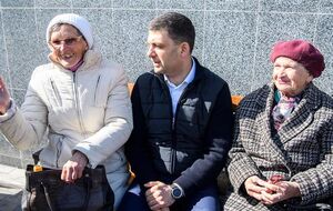 Гройсман: Благодаря "Доступным лекарствам" человек может не прерывать курс из-за нехватки денег