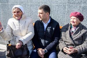 Гройсман: Благодаря "Доступным лекарствам" человек может не прерывать курс из-за нехватки денег