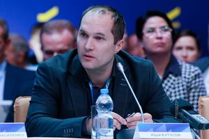 Бутусов підкреслив, що його не повідомили про засідання суду