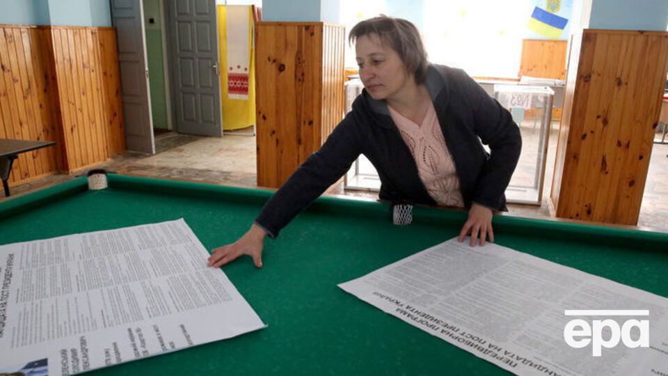 У бюлетені занесено прізвища двох кандидатів